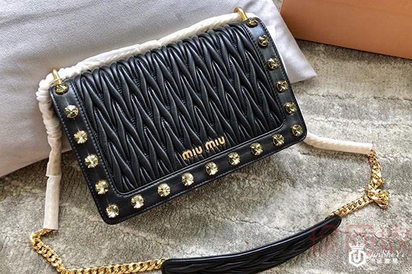 缪缪包包回收多少钱 会被品牌拖后腿吗 