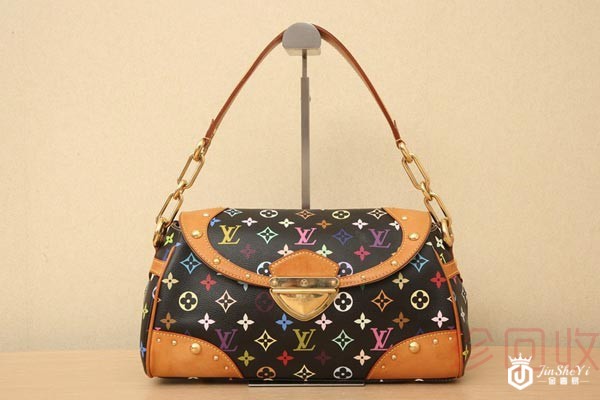 lv中古黑三彩元宝包
