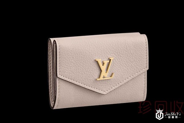 网上查找的lv钱包回收电话靠谱吗