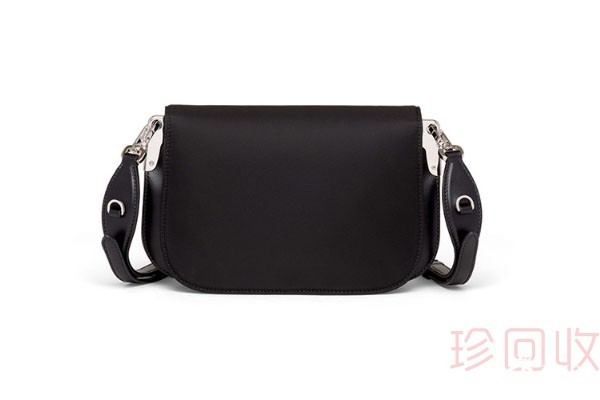 普拉达包包回收电话难查询？这样交易价更高