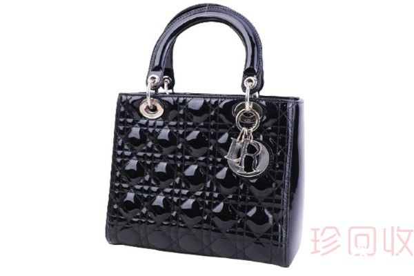 回收迪奥包包多少钱 九五新能有几折