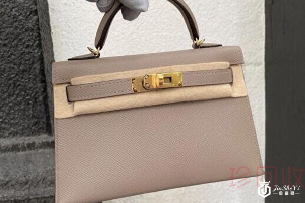 当下的限量版包包回收价格高吗