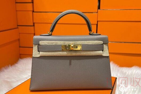 当下的限量版包包回收价格高吗