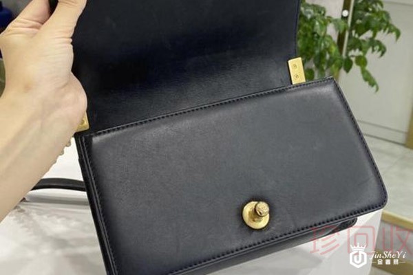 买了7年的香奈儿女包回收价多少 买了7年的香奈儿女包回收价多少