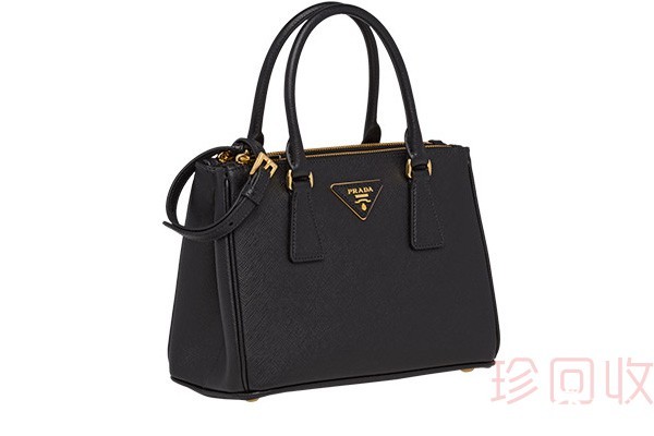 五金褪色的prada包包二手回收价多少