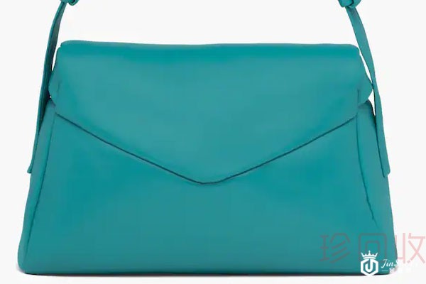 包包一般回收多少钱 是否有磨损很关键