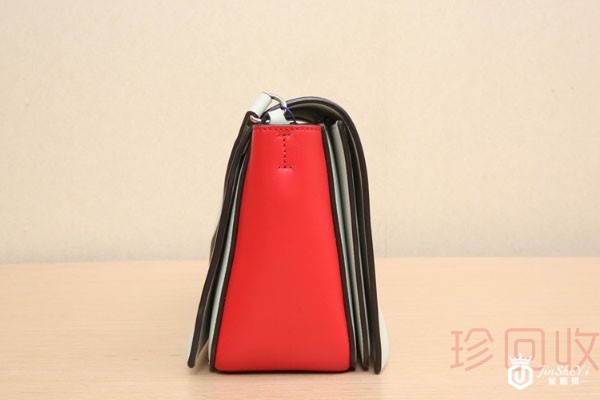 celine的f<i></i>rame包回收价值由什么来评判