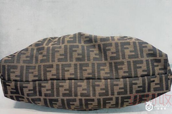 回收市场里芬迪二手包能卖多少钱