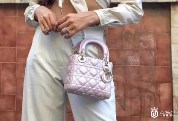 迪奥三格戴妃包回收多少钱