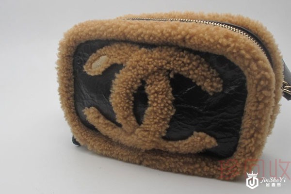 包包回收一般打几折由什么来决定