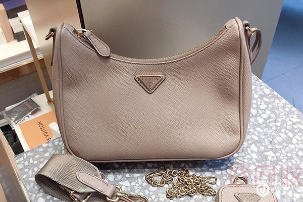 普拉达包包回收价目表是否准确 