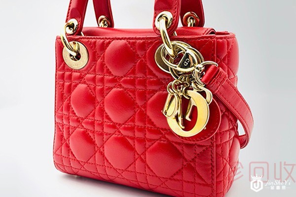 迪奥三格戴妃包二手市场价是统一价吗