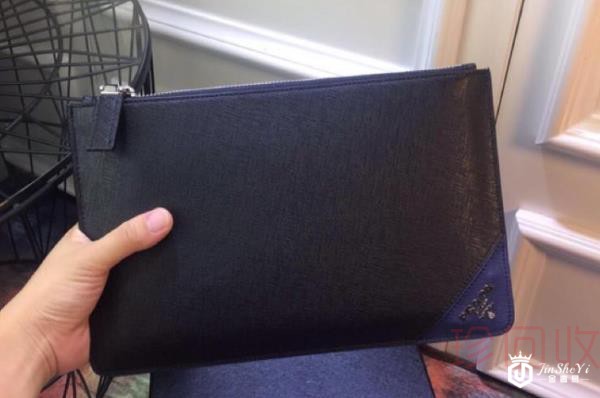 二手普拉达包包回收多少钱很简单就可得知 二手普拉达包包回收多少钱很简单就可得知