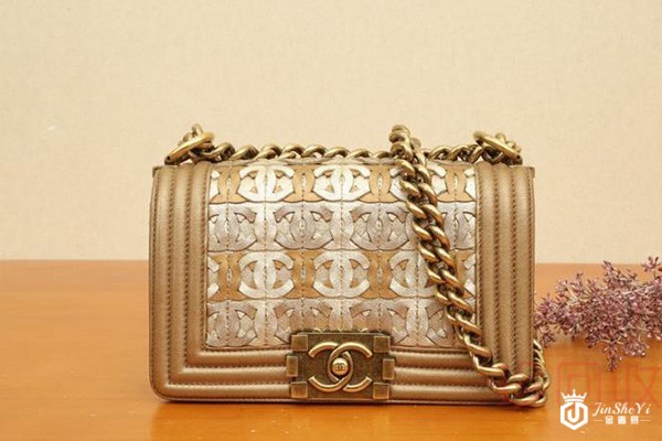 有回收香奈儿包包的正规公司吗  