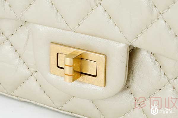 回收二手香奈儿包价格查询哪里更准确