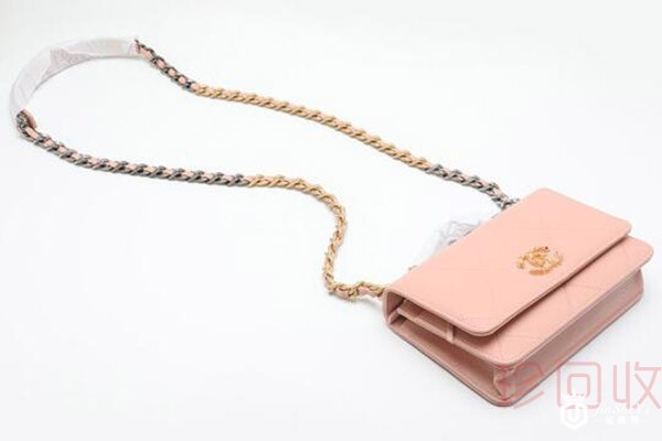 大火的香奈儿19二手回收价格有多少