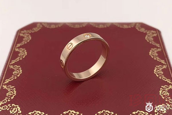 卡地亚LOVE系列玫瑰金单钻戒指