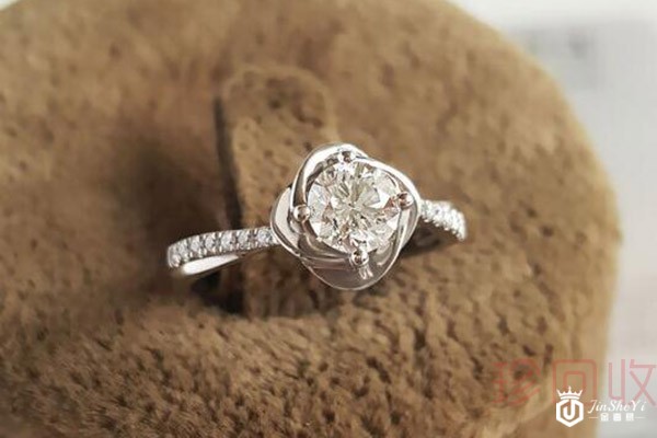 老凤祥钻戒回收能值多少钱怎么算的