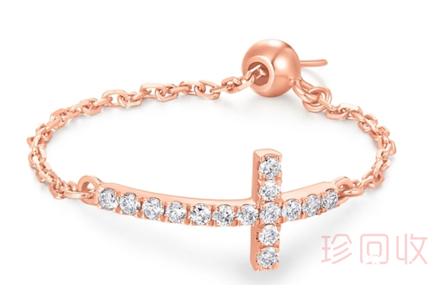 周大福玫瑰金彩金镶钻石戒指