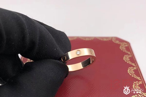 卡地亚LOVE系列玫瑰金单钻戒指