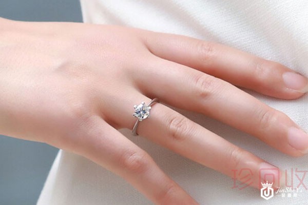 白金的do50ct钻戒回收卖掉能得多少钱 白金的do50ct钻戒回收卖掉能得多少钱