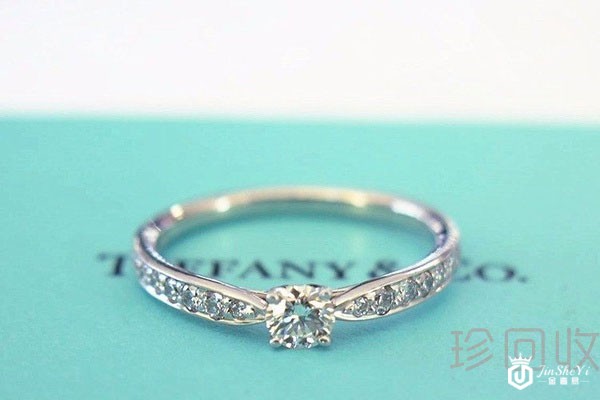 6000元钻戒典当多少钱回收属于正常范围