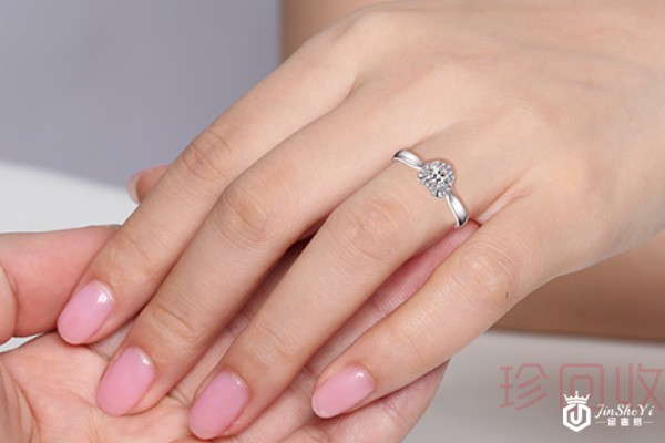 公价为4万块的60分钻戒回收价格有多少