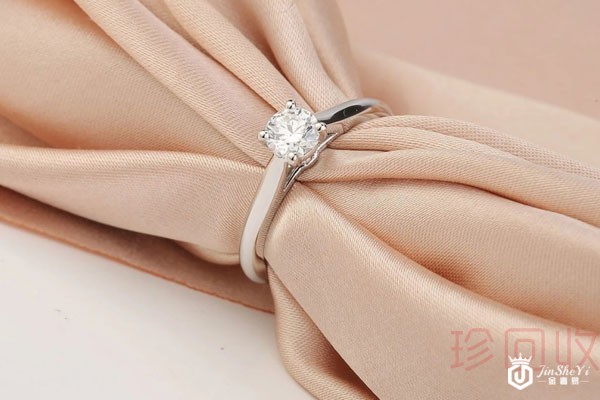 卡地亚一颗钻戒指回收多少钱主钻是关键