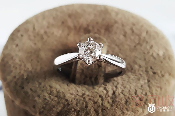 au750钻戒回收多少钱比较合理