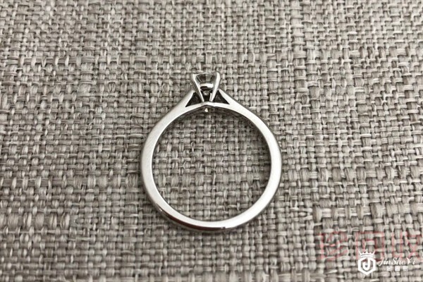 全新的钻戒回收价格是多少钱一克