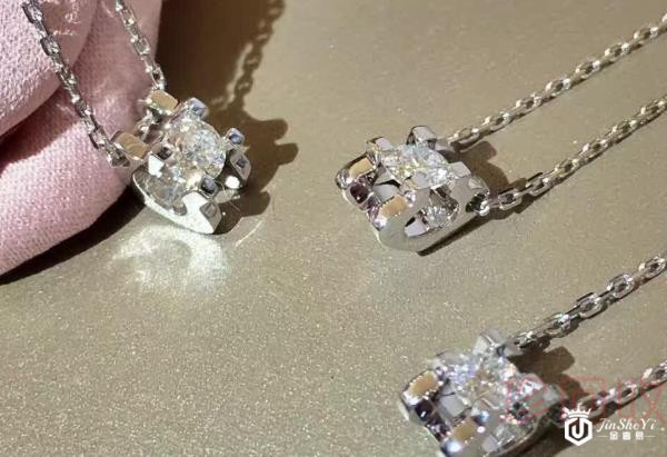 大品牌的钻石项链二手回收多少钱