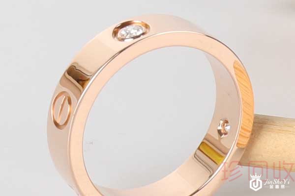 卡地亚三钻戒指回收价格怎么算的 卡地亚三钻戒指回收价格怎么算的