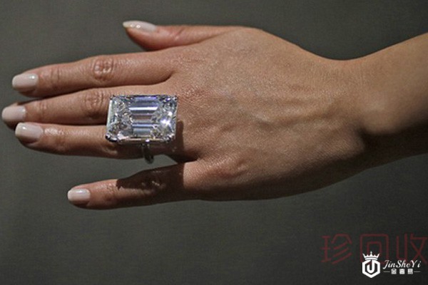 一百克拉的钻石能卖多少钱 回收价破亿难吗