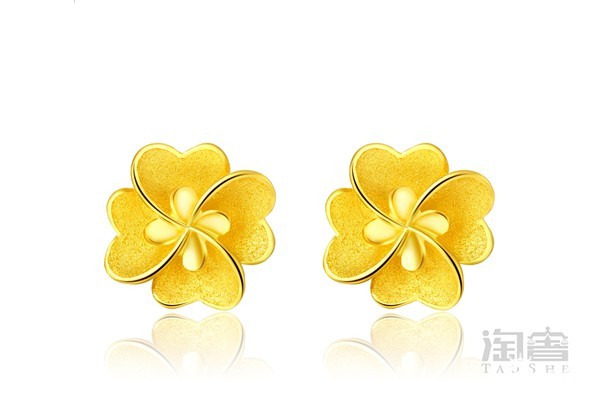 周大福花月佳期黄金耳钉