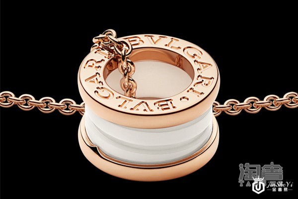 宝格丽项链刻字细节图