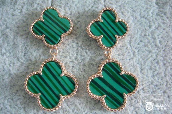 孔雀石四叶草吊坠