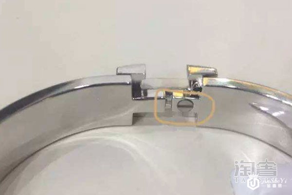 爱马仕手镯真假辨别图 Hermès手镯真假“李逵”对比 爱马仕手镯真假辨别图 Hermès手镯真假“李逵”对比