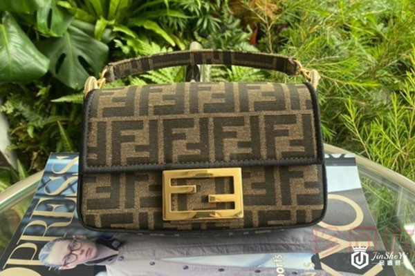 芬迪包二手回收多少钱 渠道不同价格会有影响吗