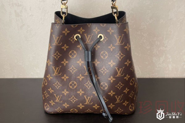 四角磨损的lv水桶包回收多少钱一个