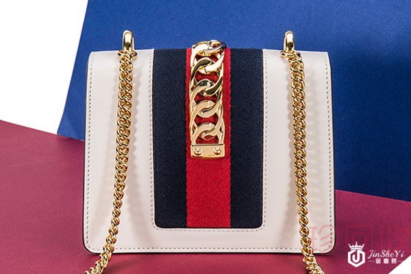 名牌包包卖给回收公司安全吗 名牌包包卖给回收公司安全吗