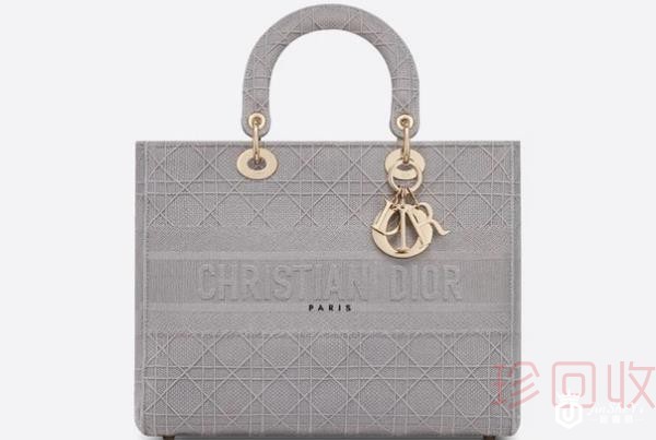 二手名牌包包怎么处理好 回收是最佳选择吗