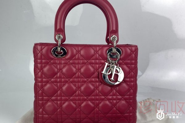 专柜有无dior戴妃包回收服务