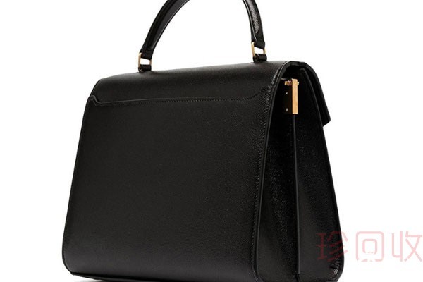 附近包包回收店地址为何不如线上回收平台