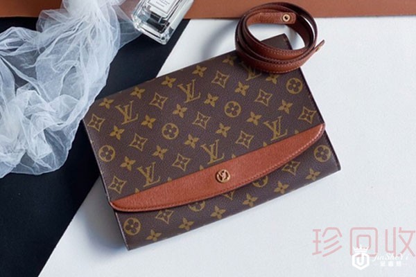 四角有磨损的lv的包回收多少钱一个 四角有磨损的lv的包回收多少钱一个