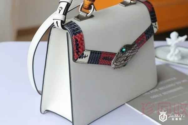 gucci蛇头包二手回收价格和款式有关系吗