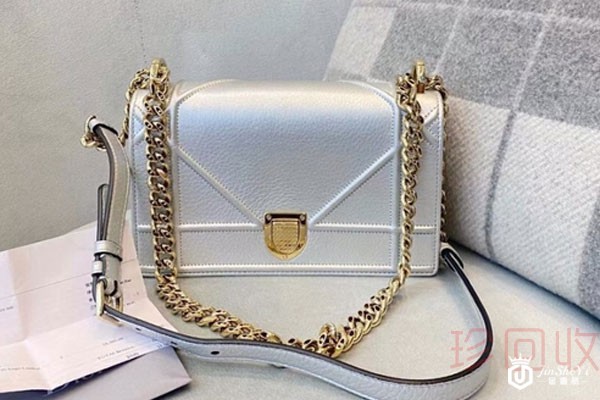 五金变色的迪奥包回收什么价位算正常