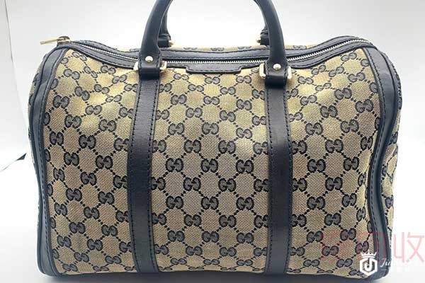 正规名包回收价格是多少 几折回收不吃亏