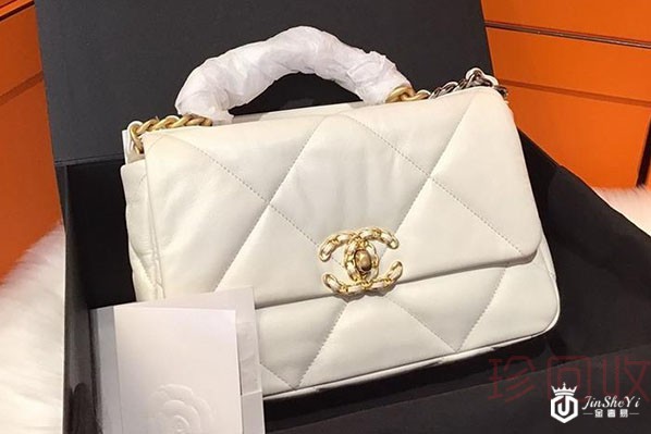 包包回收市场发展迅猛 找哪里回收不用愁