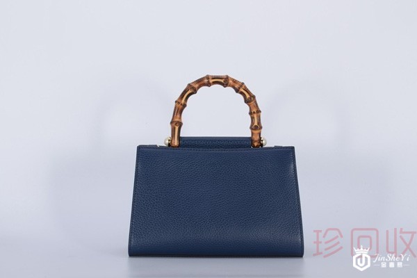 清洗过的包包二手回收会掉价吗