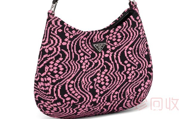 prada包回收多少钱一个不算折损过多